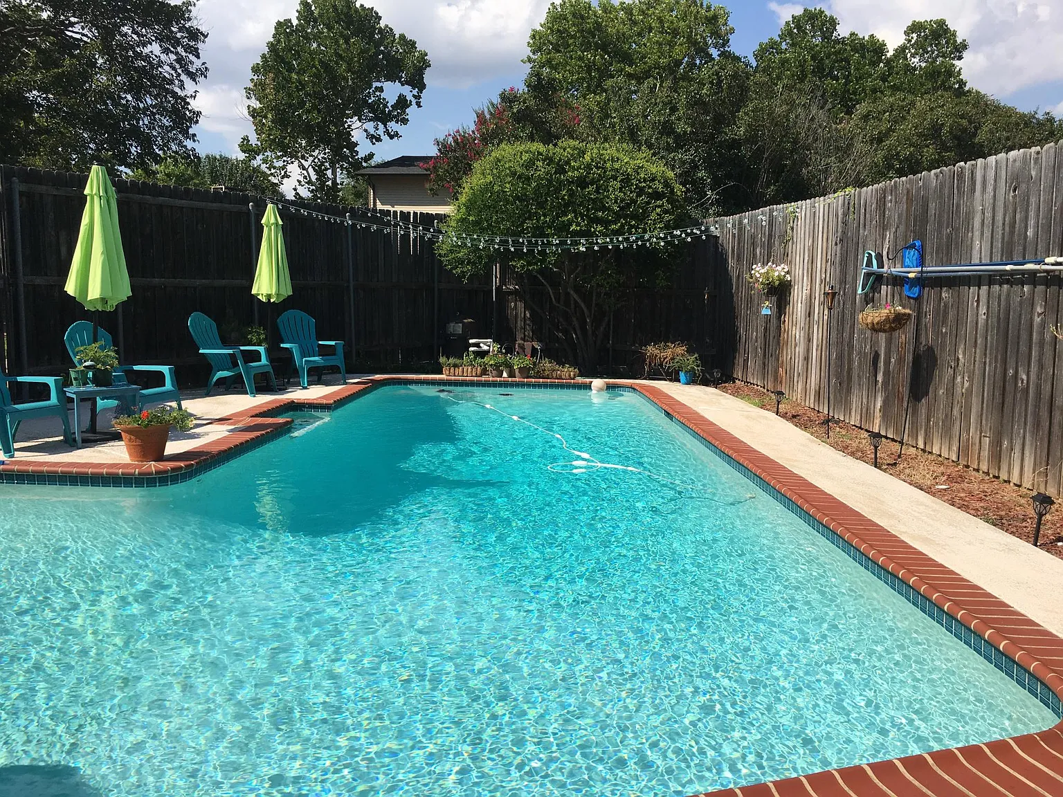3 bed, 1596 sqft, $2,500 — Photo 2