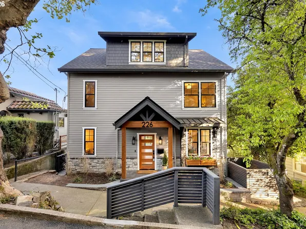226 NW Macleay Blvd, Portland, OR 97210