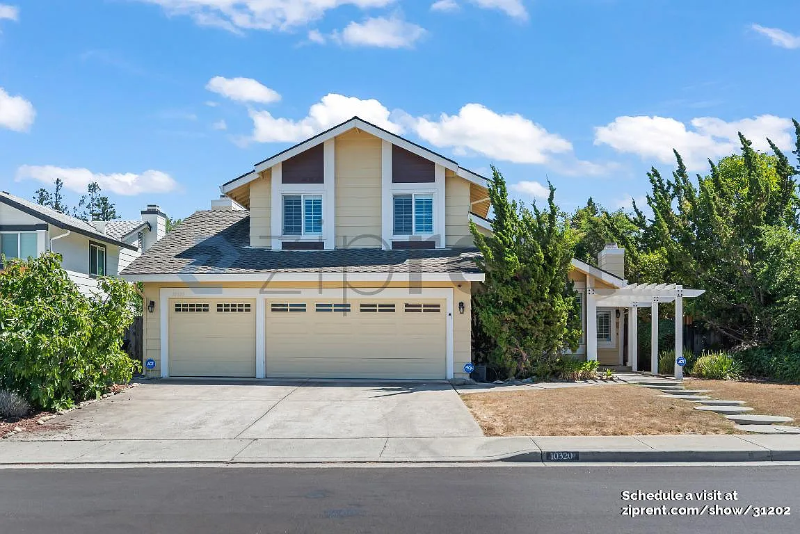 10320 Lockwood Dr photo 1
