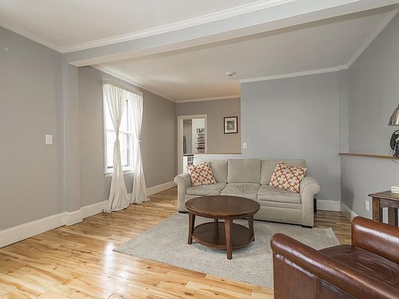 4th image of 97 Essex St #2
