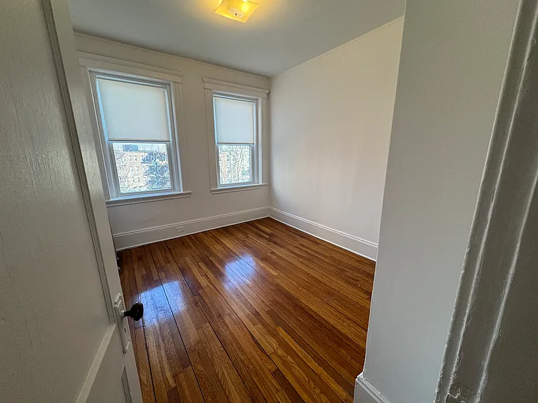 120 Warren St #9 — Photo 5