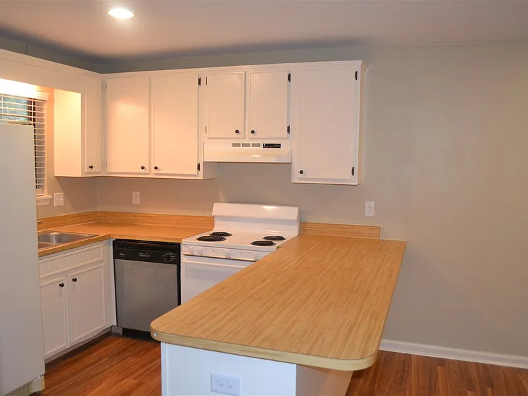 1290 High Rd — Photo 9