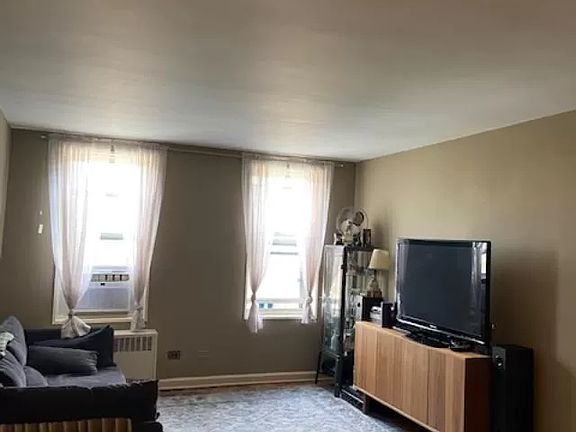 5th image of 2212 Brigham St APT 6H