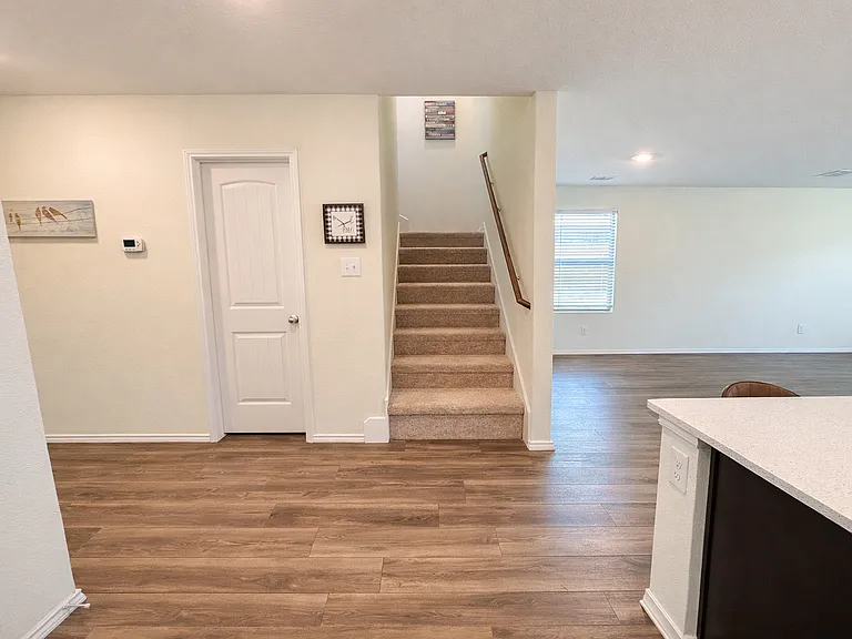 1614 Westfall Dr — Photo 6
