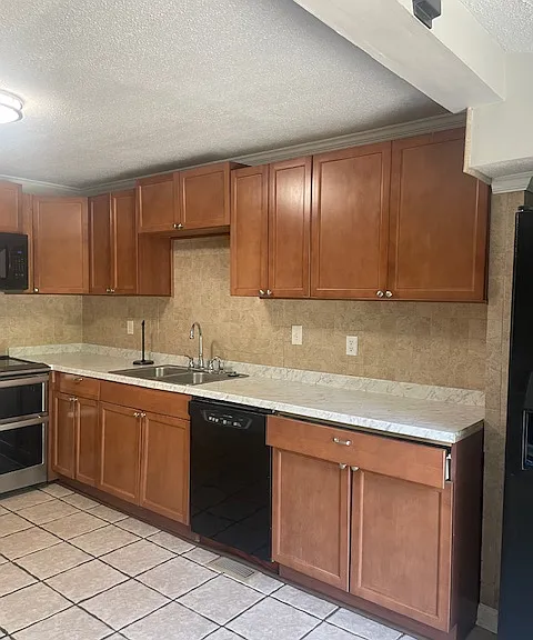 3918 Camellia Dr — Photo 6