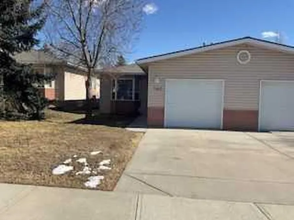 140 W Dovista Ct SE, Calgary, AB T2B 3P4