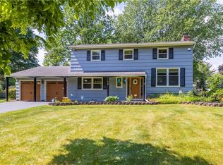 645 Bending Bough Dr, Webster, NY 14580