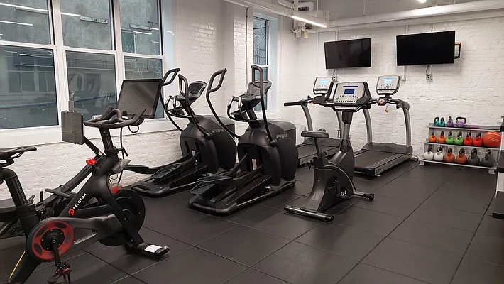 Rented by Coldwell Banker Warburg | media 14