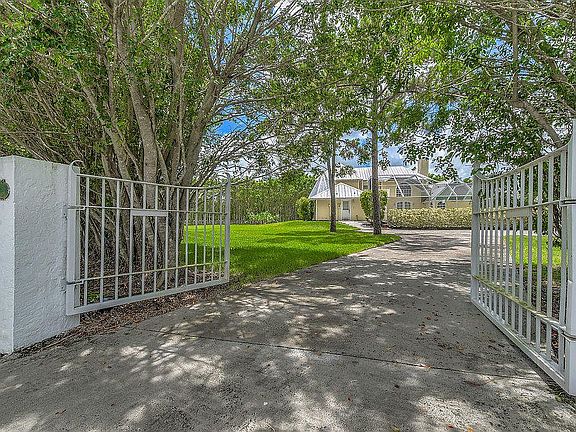 1860SWBelgraveTerrace_05 GATE