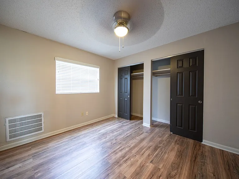 Lake Silver Apartments — Photo 8
