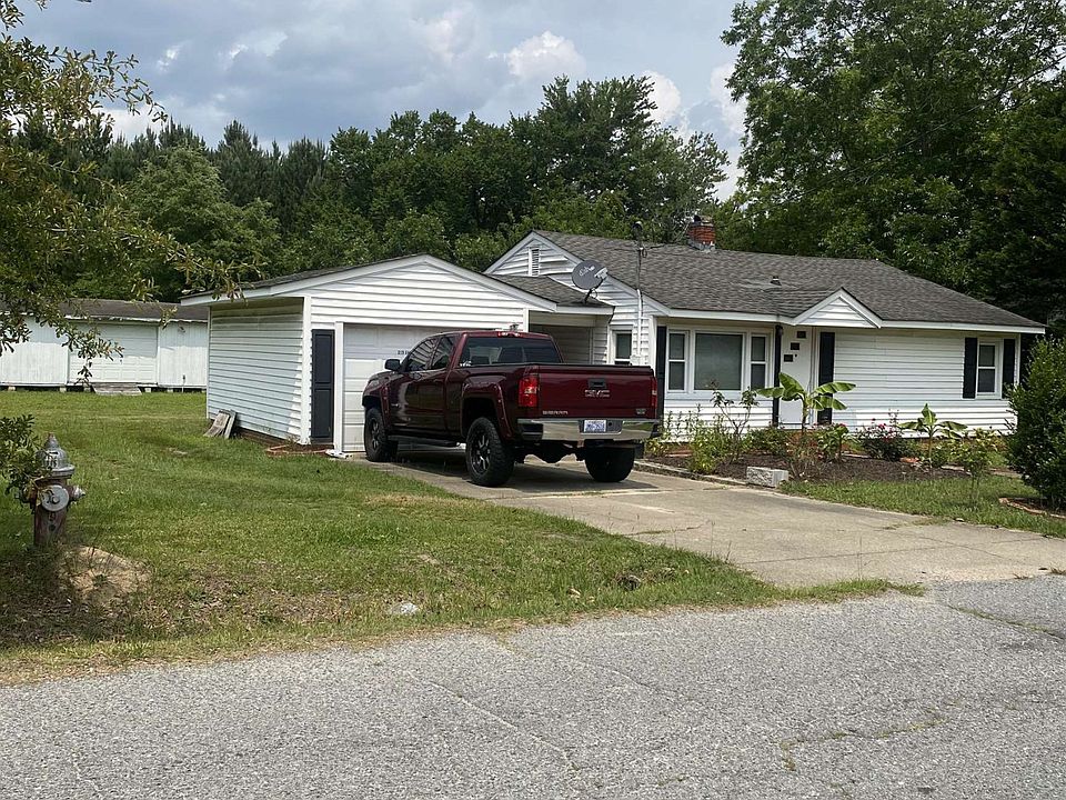 2nd image of 215 E Underwood Ave