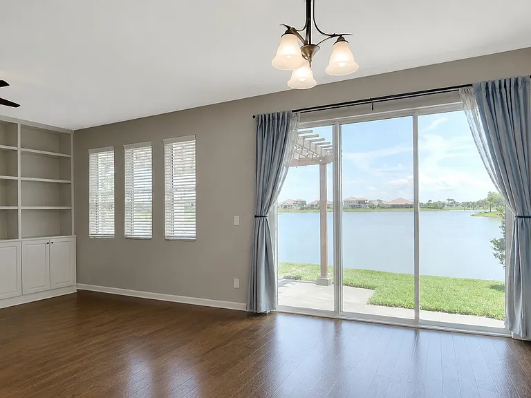 3273 Candia Dr — Photo 9