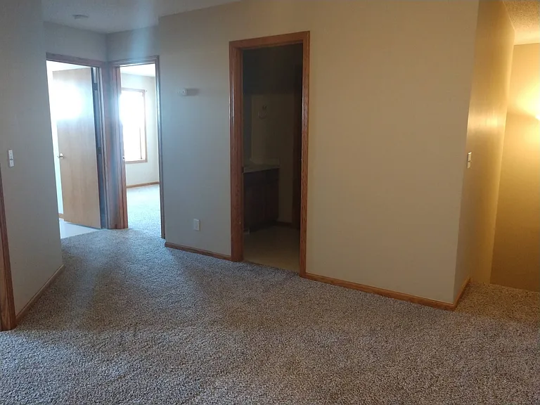 4165 Orleans Dr NE — Photo 8