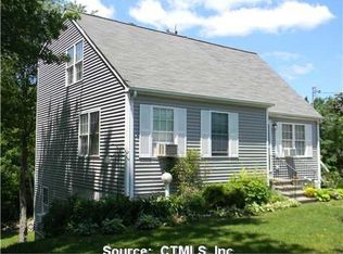 108 Charlotte Dr, Plainfield, CT 06374