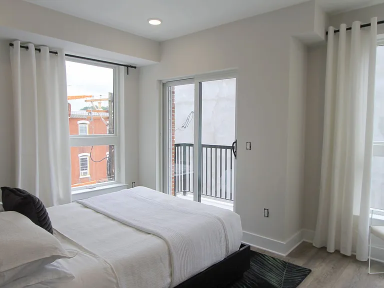 East Main Manayunk Apartments — Photo 38