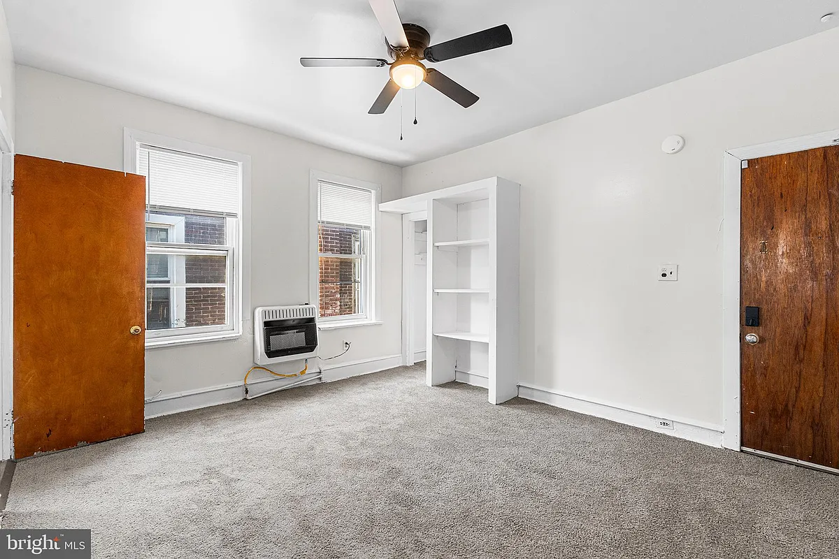 Building Photo - 5510 Walnut St #2R