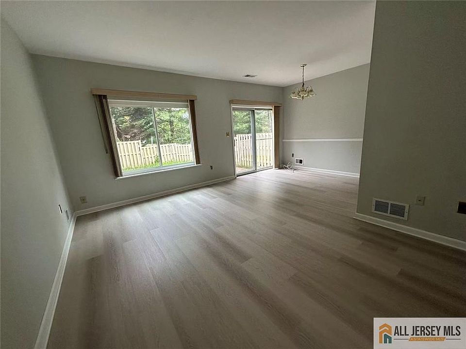 1st image of 156 Nathan Dr
