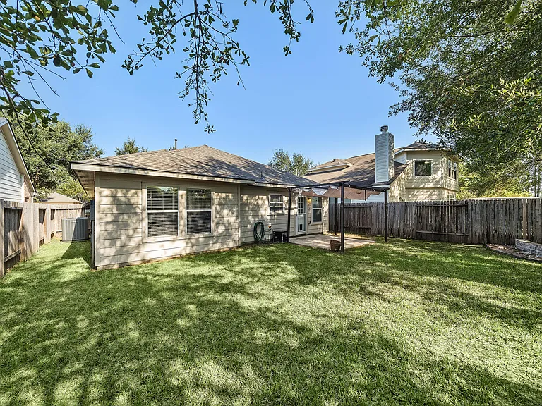 11411 Edmond Thorpe Ln — Photo 20