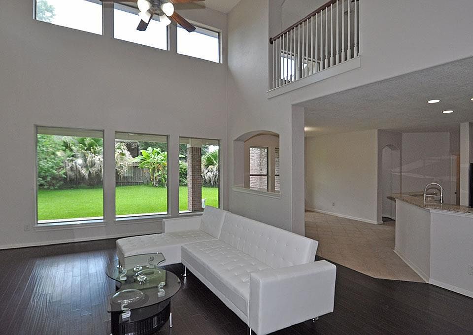 1st image of 15814 White Canyon Ln