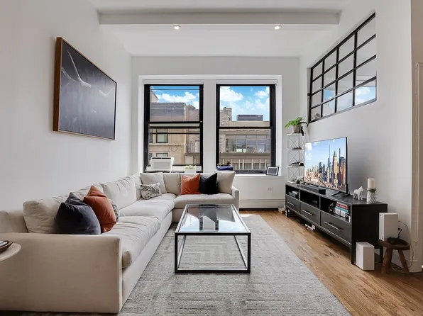 250 Mercer St APT B1108, New York, NY 10012