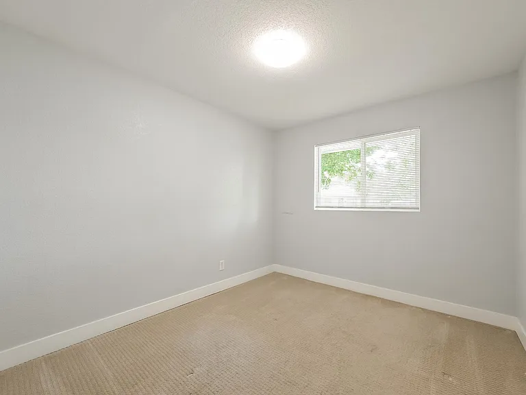 1280 Wheeling St — Photo 11