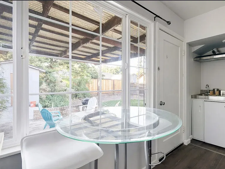C St — Photo 9