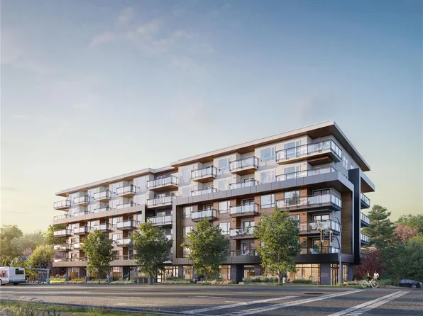 3226 Shelbourne St #102, Saanich, BC V8P 5G8