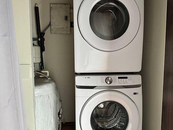 4th image of 2916 W Rogers Ave