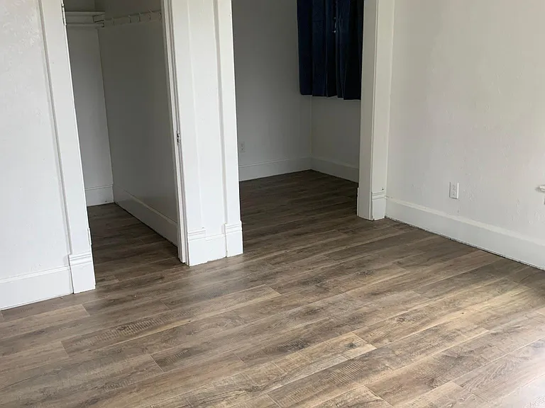 722 7th Ave — Photo 11