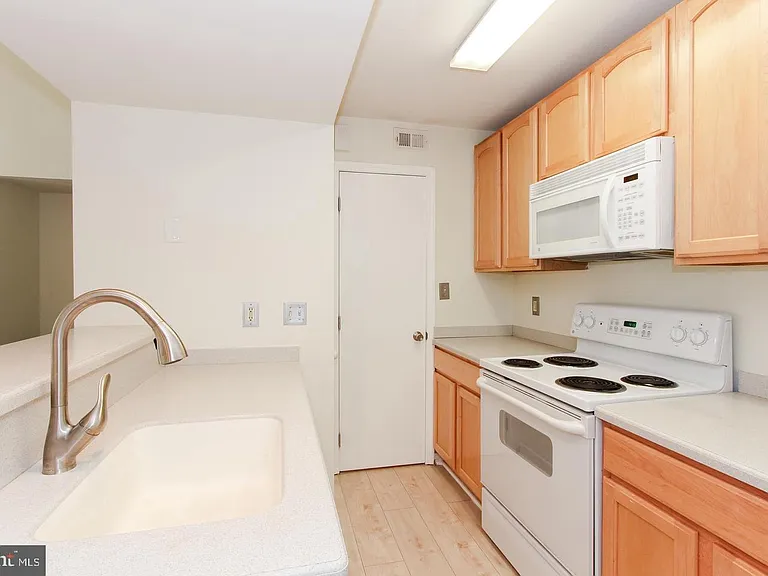 3916 Penderview Dr #436 — Photo 14