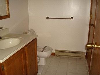 3rd image of 223 Somerset Dr