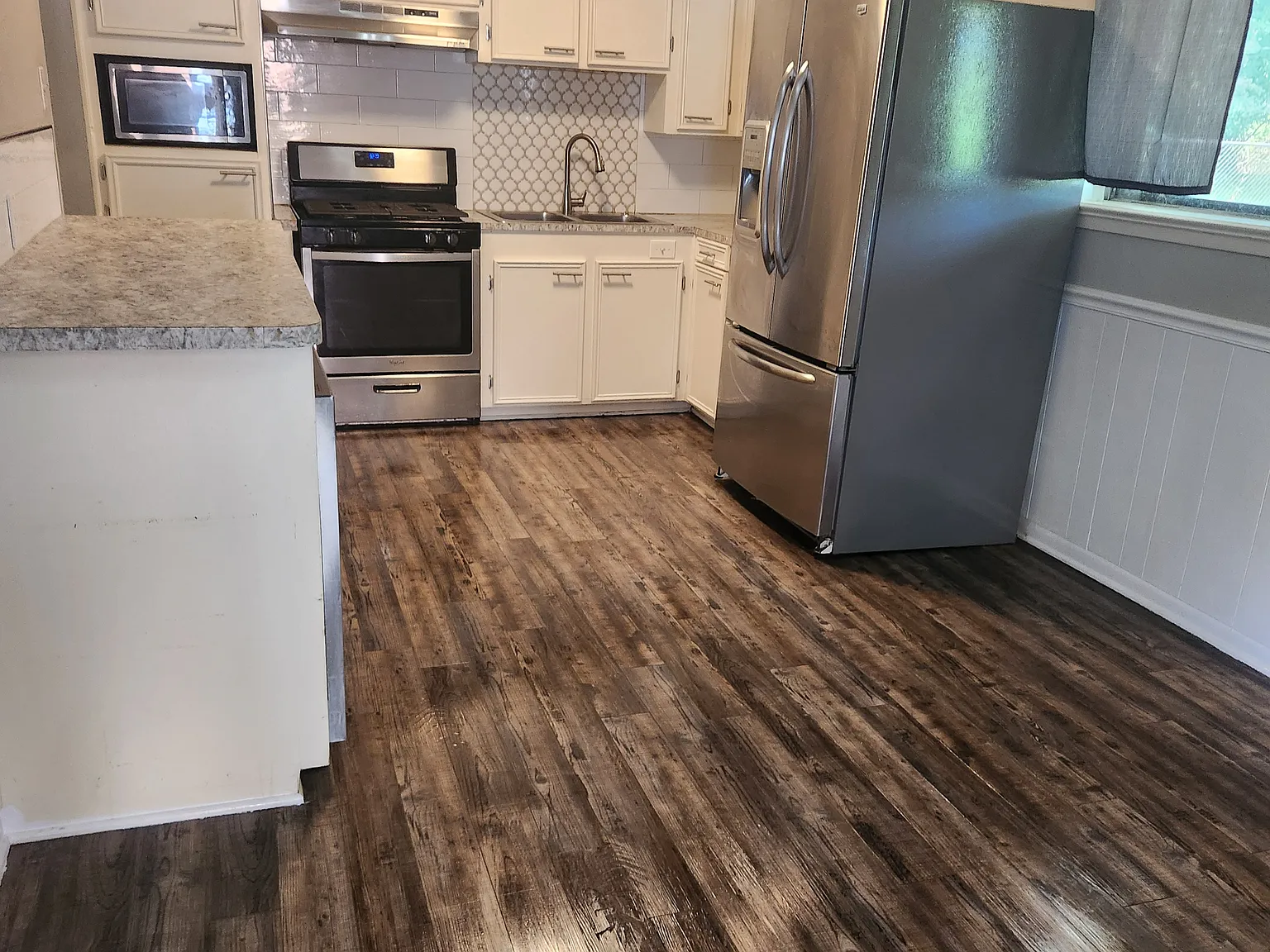3 bed, 1013 sqft, $1,450 — Photo 2
