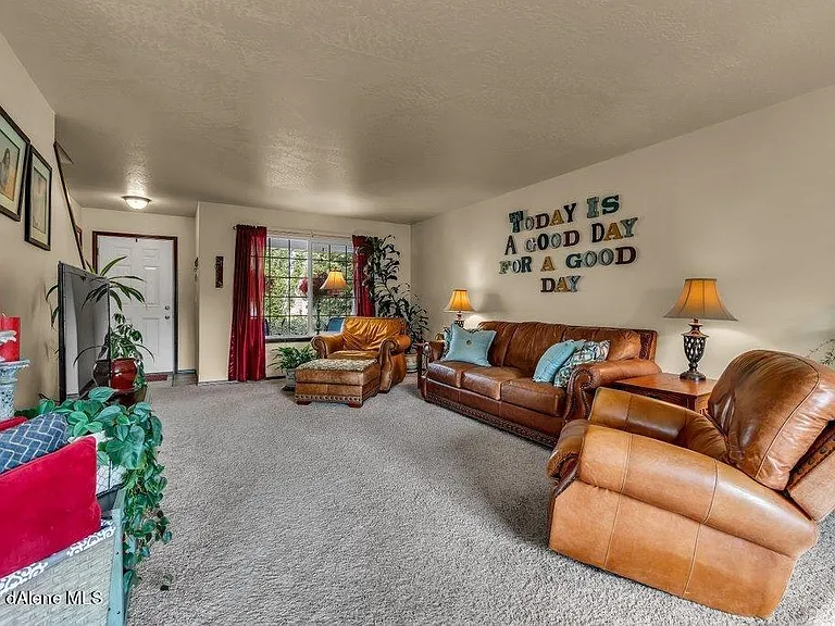 8428 N Boysenberry Loop — Photo 10