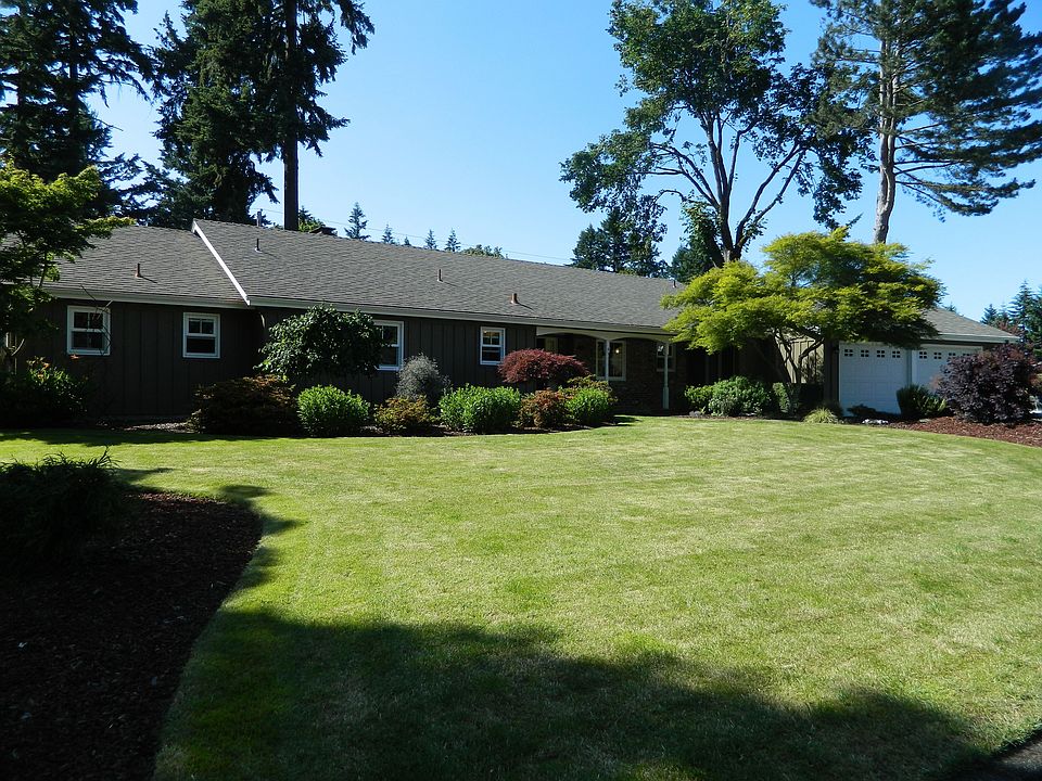 Front of House & Yard