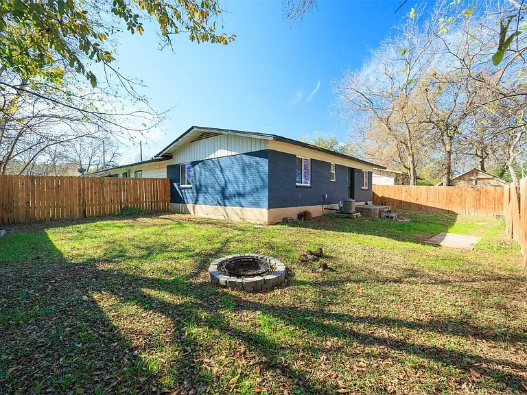 106 Oertli Ln #B — Photo 25