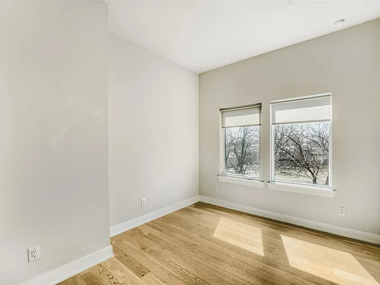5002 Pecan Springs Rd #6 — Photo 17