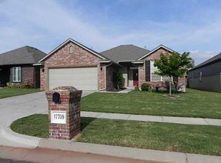 17709 Black Hawk Cir, Edmond, OK 73012