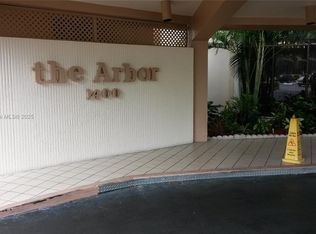 1400 Saint Charles Pl APT 516, Hollywood, FL 33026