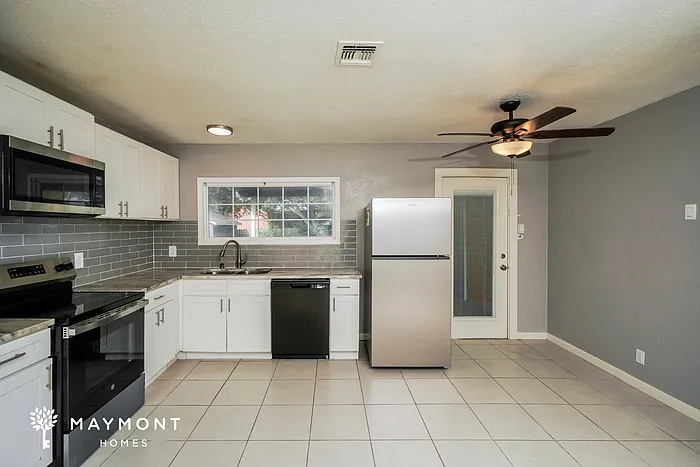 8619 Standing Rock St — Photo 7