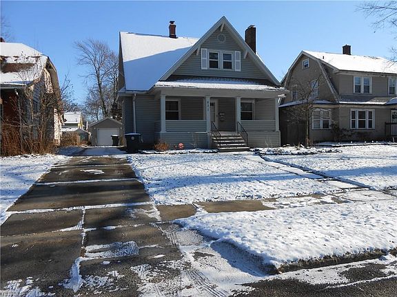 2nd image of 831 Woodbine Ave SE