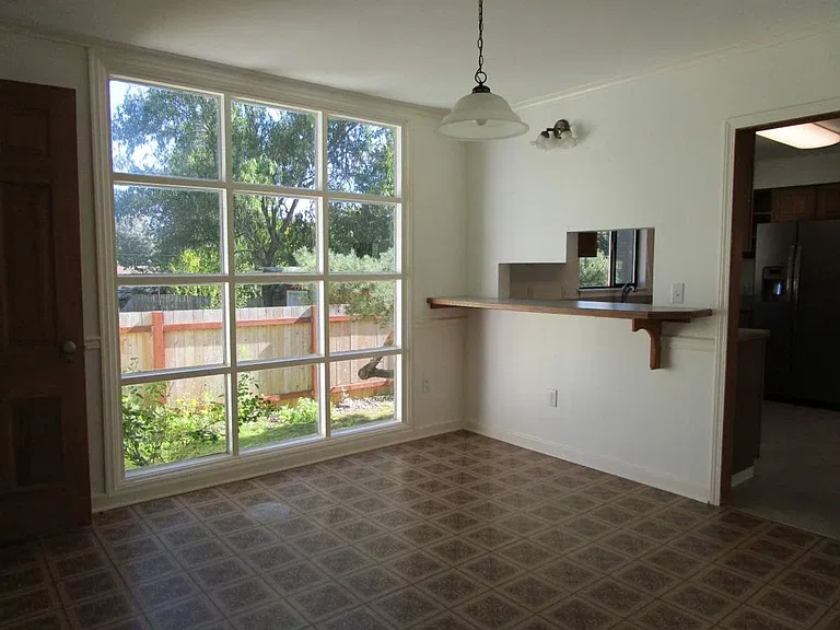 10714 Marietta St SW — Photo 5