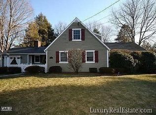 128 Orchard Dr, New Canaan, CT 06840