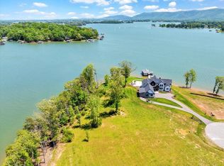 389 Hyannis Point, Union Hall, VA 24176