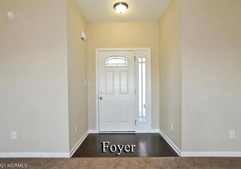 417 Amethyst Ct — Photo 5