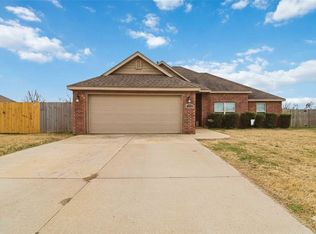 2071 Fields Cv, Pea Ridge, AR 72751