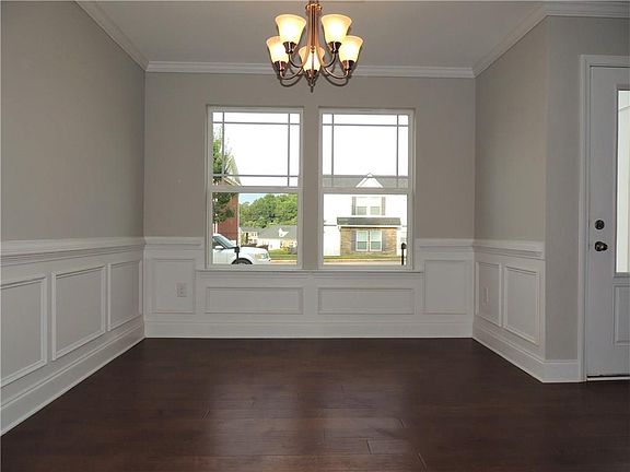 4th image of 5850 Garden Cir