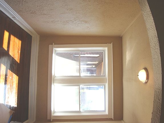2nd image of 4954 Chippewa St APT 1W