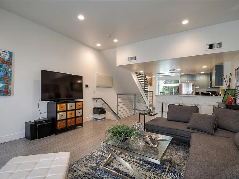 4461 Tujunga Ave #104 — Photo 5