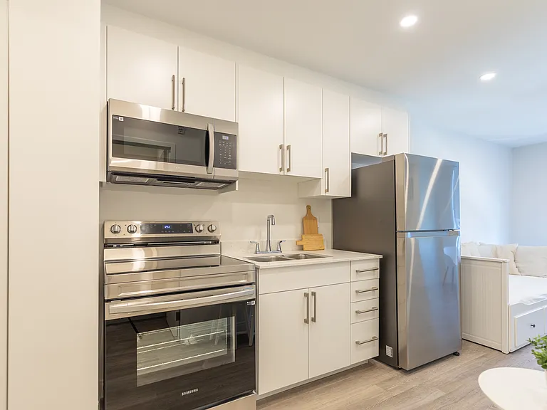 699 Niagara St — Photo 25