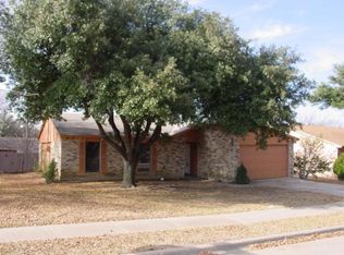 622 S Willow St, Mansfield, TX 76063